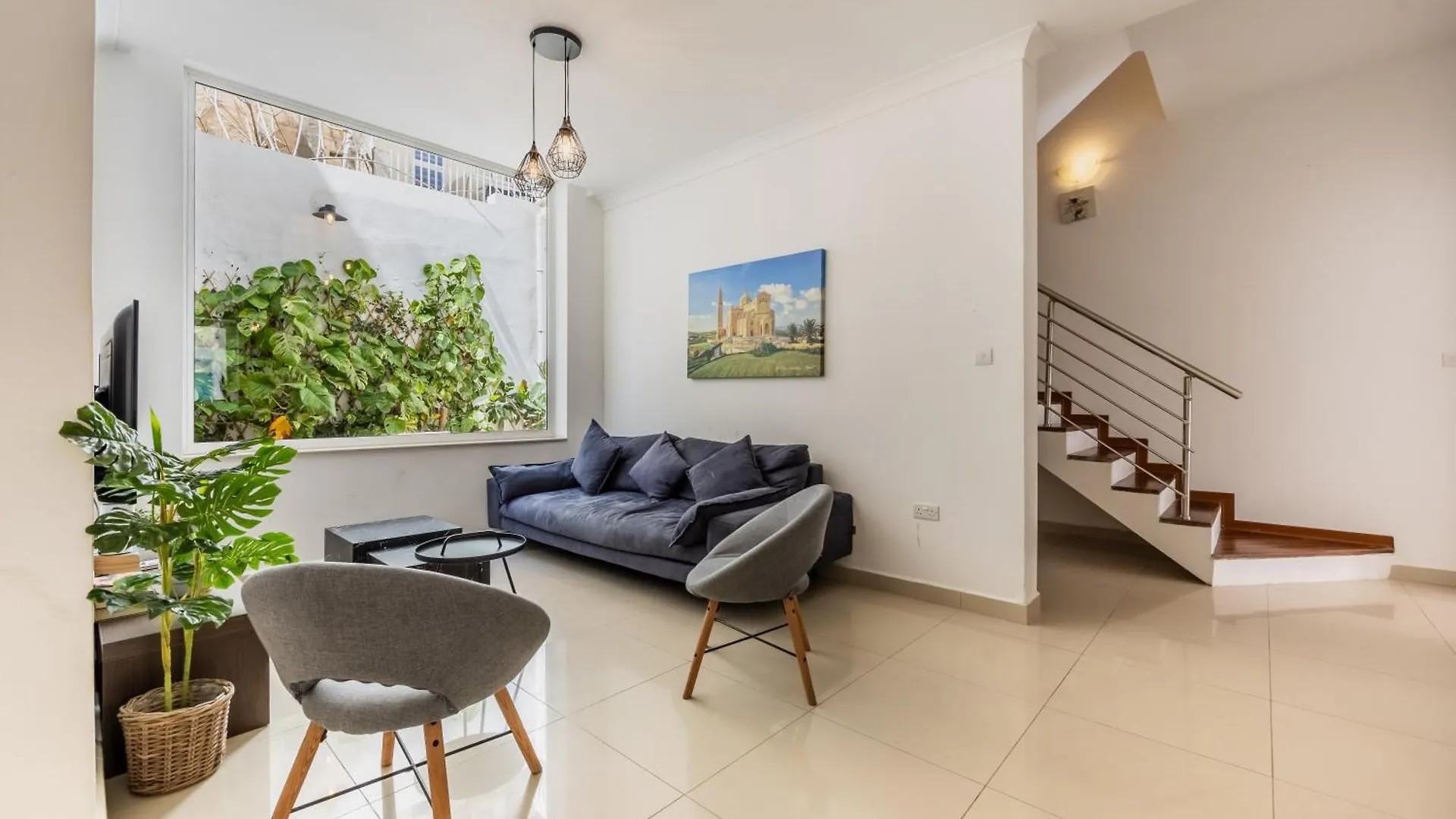 Hard To Come By - Modern & Huge House In Sliema 0*,