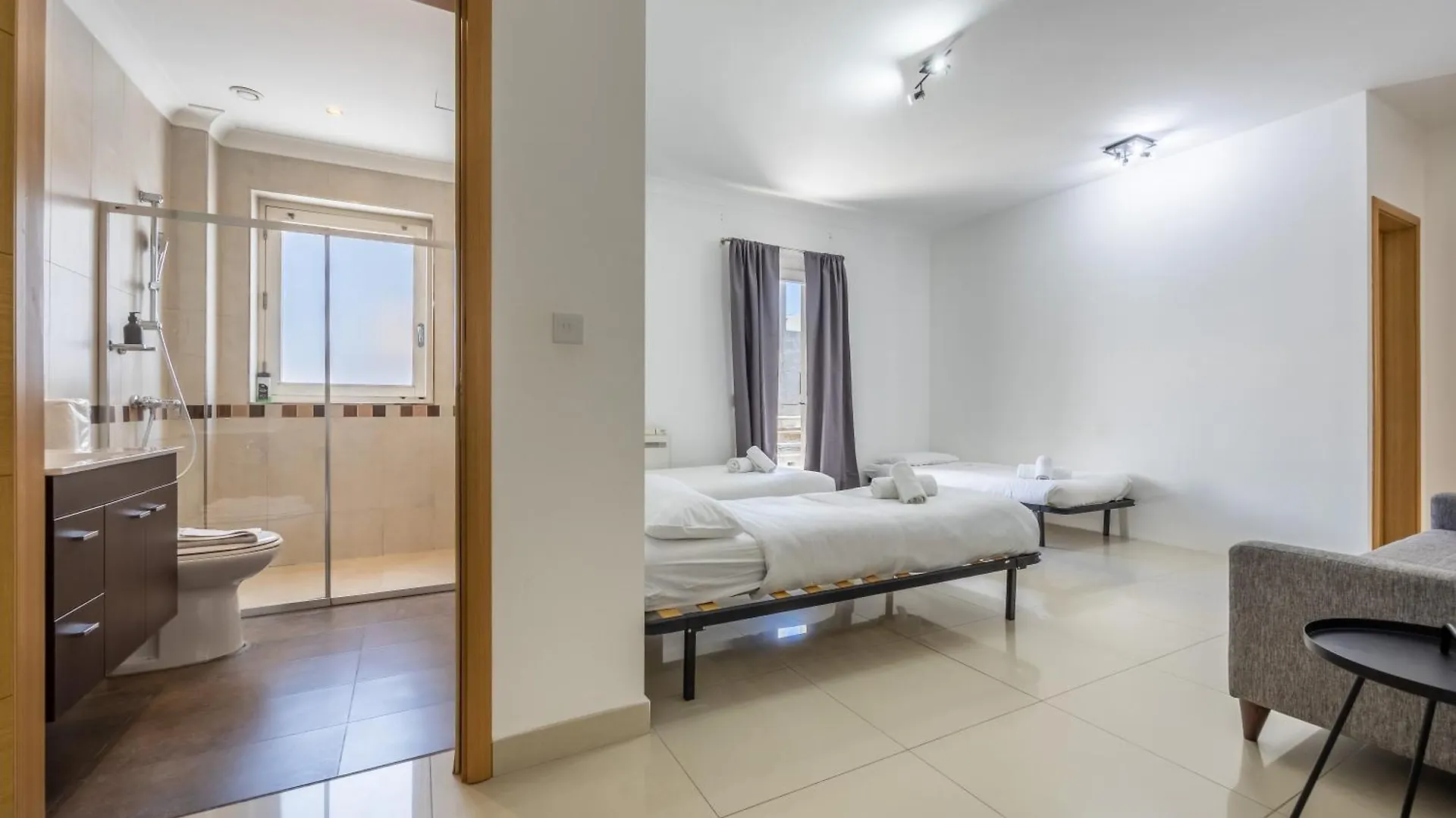 Casa vacanze Hard To Come By - Modern & Huge House In Sliema Malta